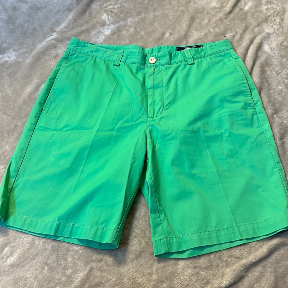 Vineyard vines green club short